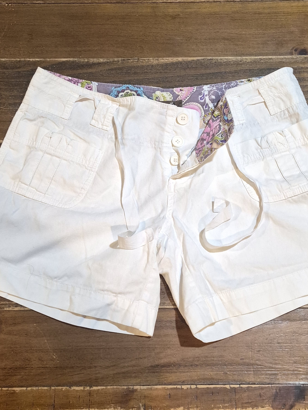 Angel Kiss White Cargo Utility Shorts Paisley Trim Size 11